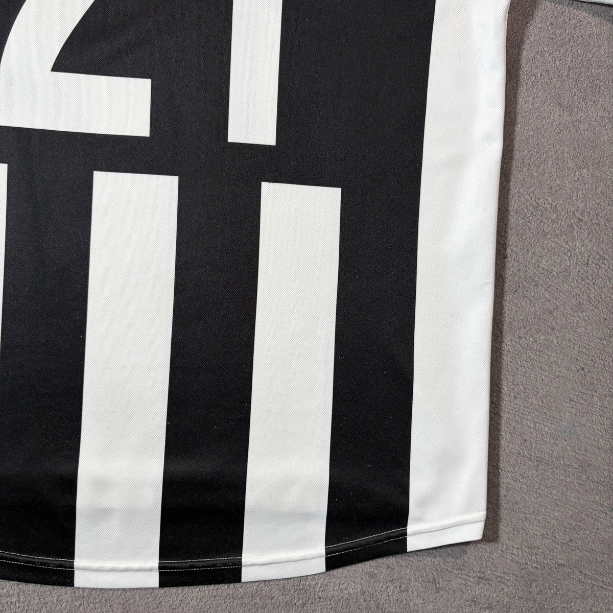 【正規品2000-2001 Lotto Juventus home ZIDANE #21】