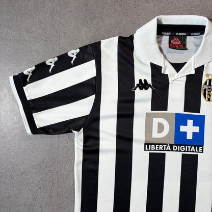 【正規品1999-2000 Kappa Juventus home shirt】