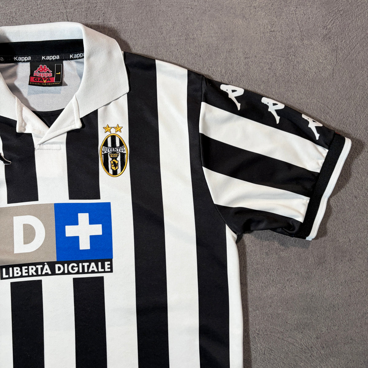 【正規品1999-2000 Kappa Juventus home shirt】