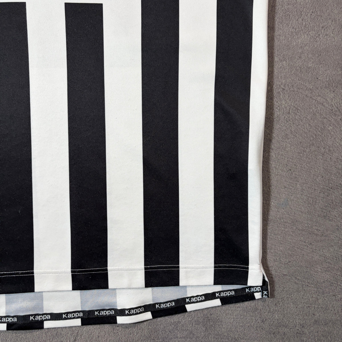 【正規品1999-2000 Kappa Juventus home shirt】