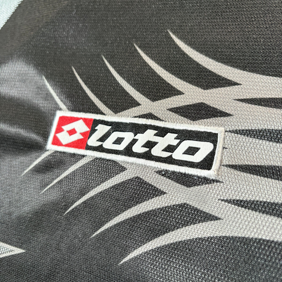 【正規品2001-2002 Lotto Juventus GK L/S shirt】