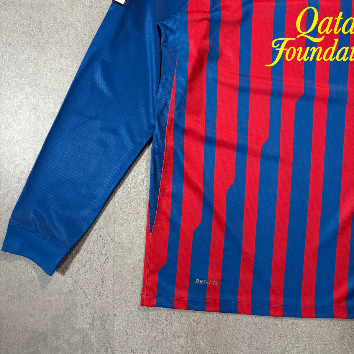 【正規品2011-2012 NIKE Barcelona home L/S shirt】