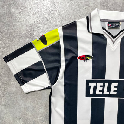 【正規品2000-2001 Lotto Juventus home ZIDANE #21】