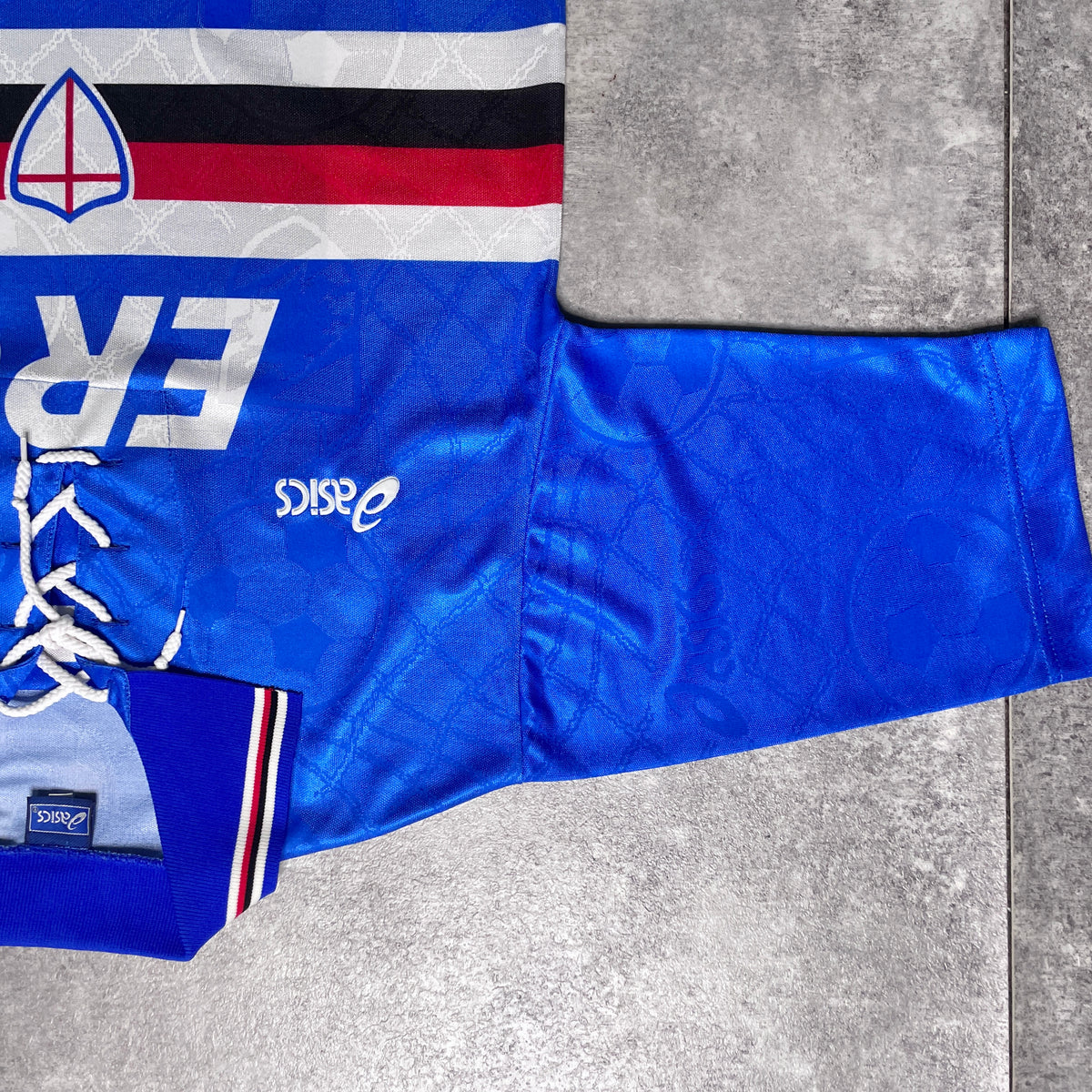 【正規品1994-1995 asics UC Sampdoria home shirt】