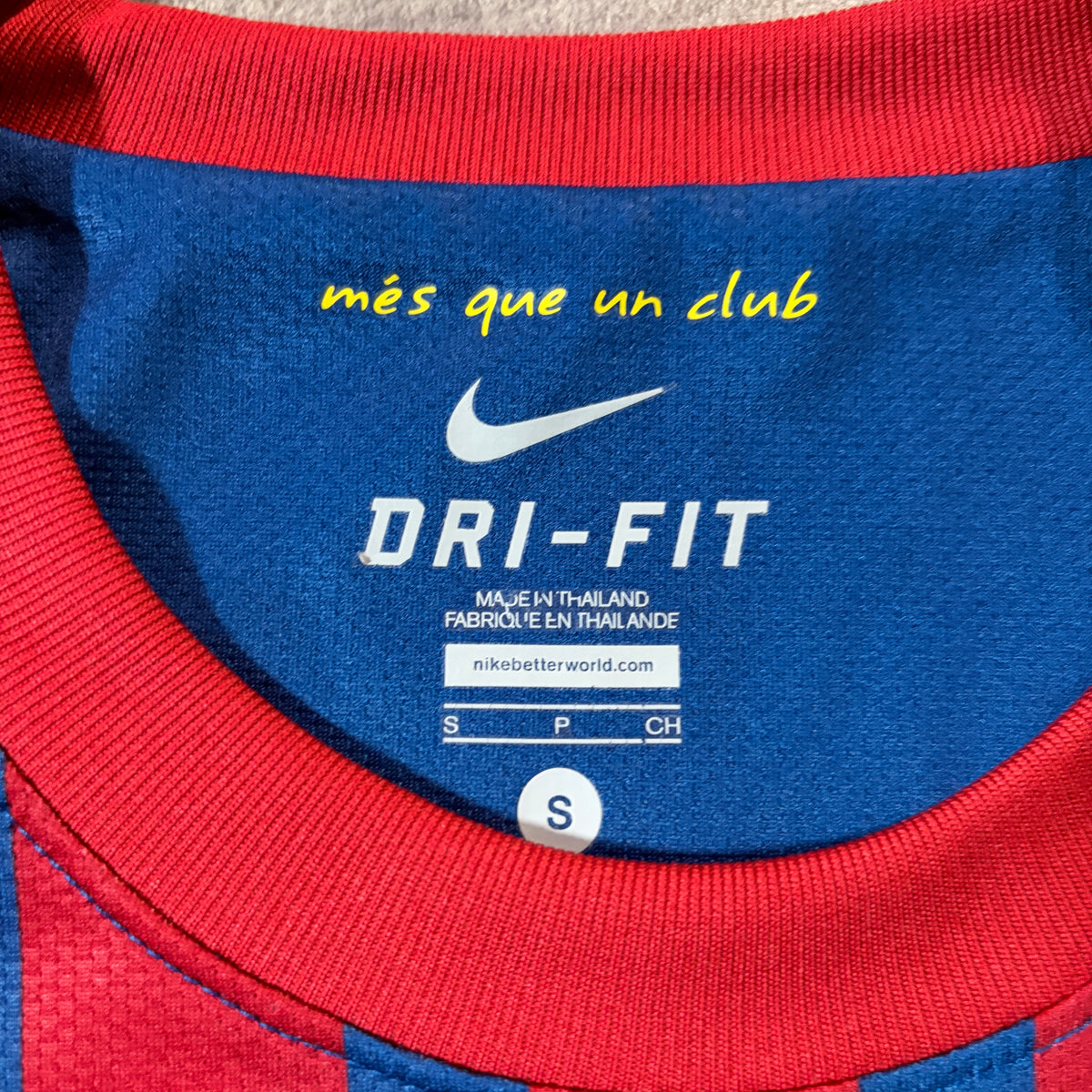 【正規品2011-2012 NIKE Barcelona home MESSI #10】