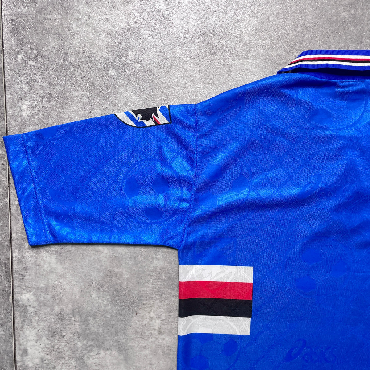 【正規品1994-1995 asics UC Sampdoria home shirt】