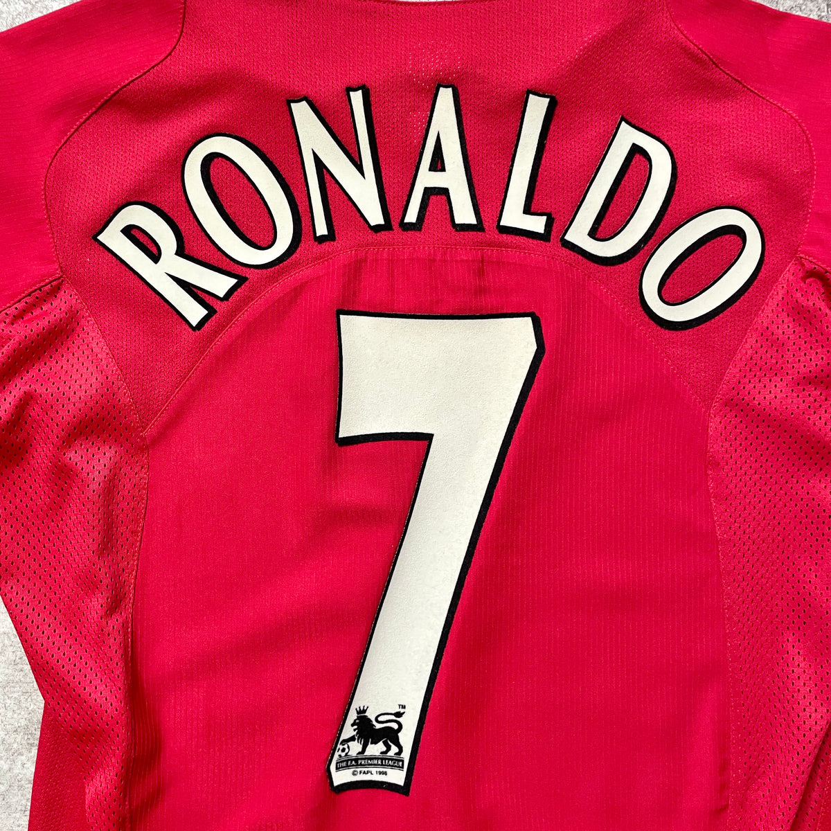 【正規品2004-2006 Manchester United home RONALDO #7】