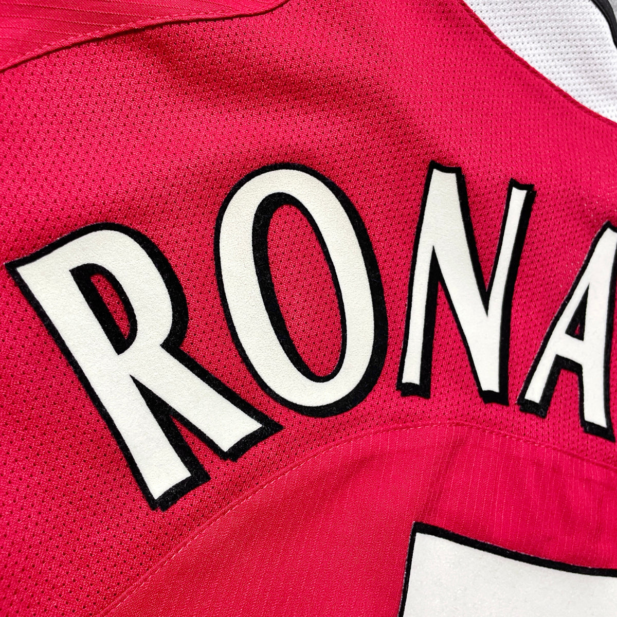 【正規品2004-2006 Manchester United home RONALDO #7】