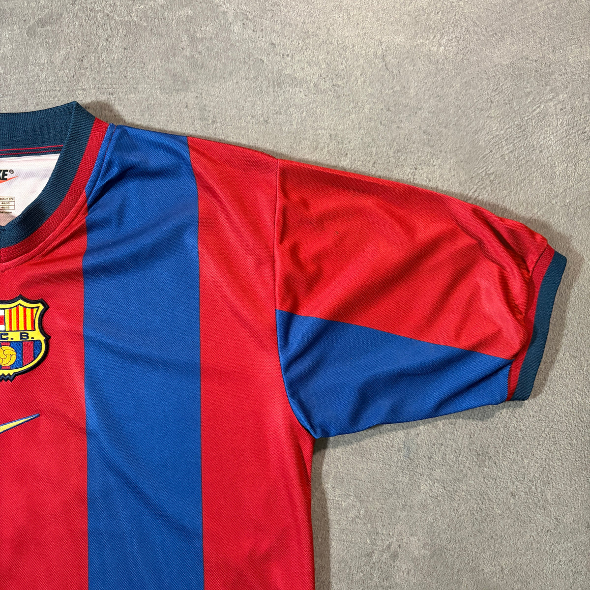 【正規品1998-2000 NIKE Barcelona home GUARDIOLA #4】