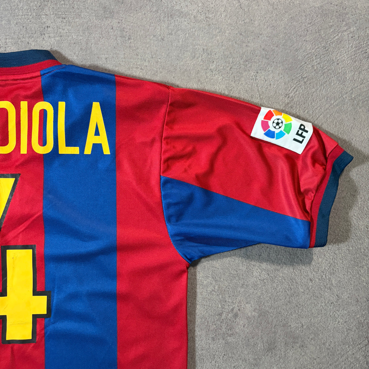 【正規品1998-2000 NIKE Barcelona home GUARDIOLA #4】