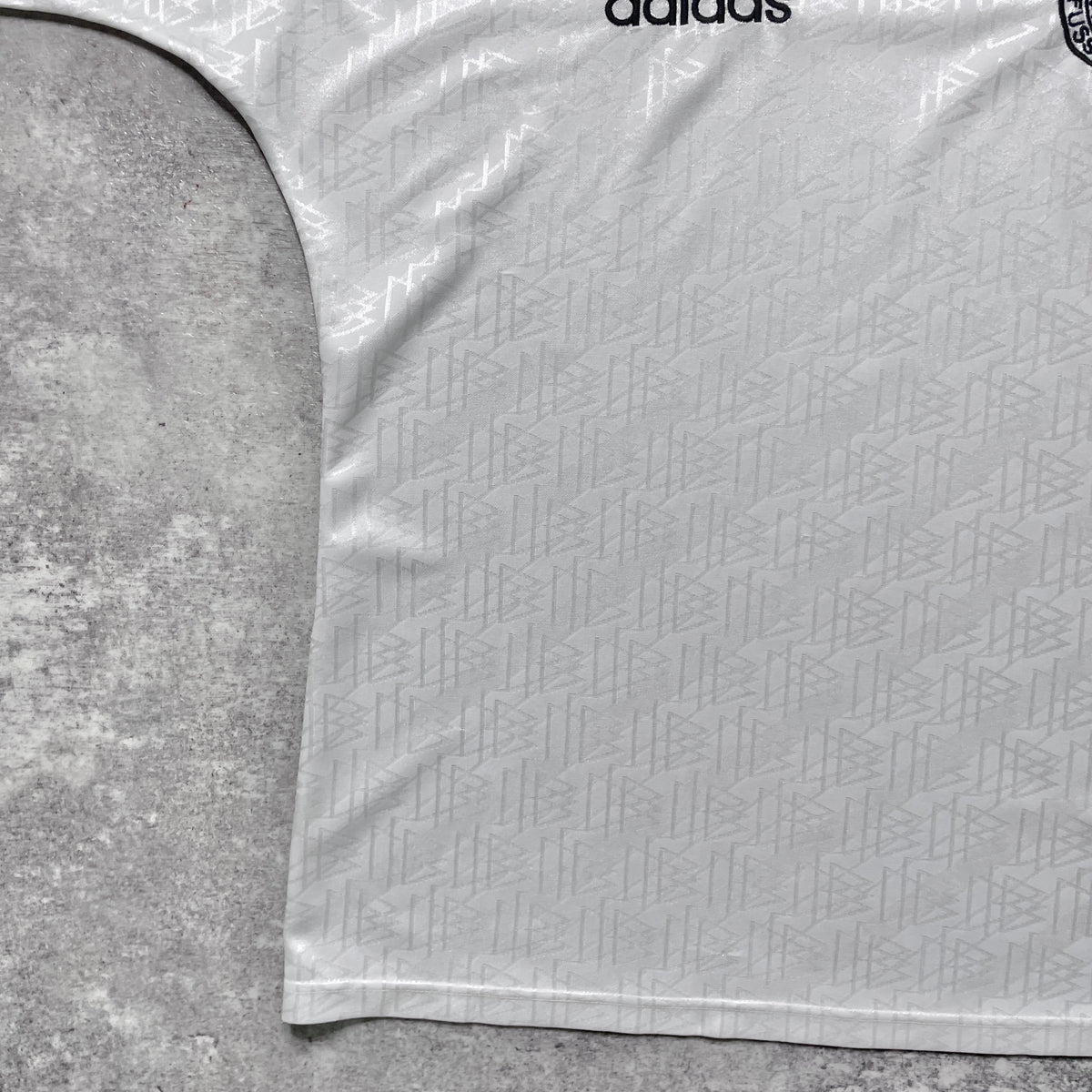 【正規品1994-1996 adidas Germany home shirt】