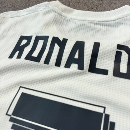 【正規品2015-2016 adidas Real Madrid home L/S RONALDO #7】