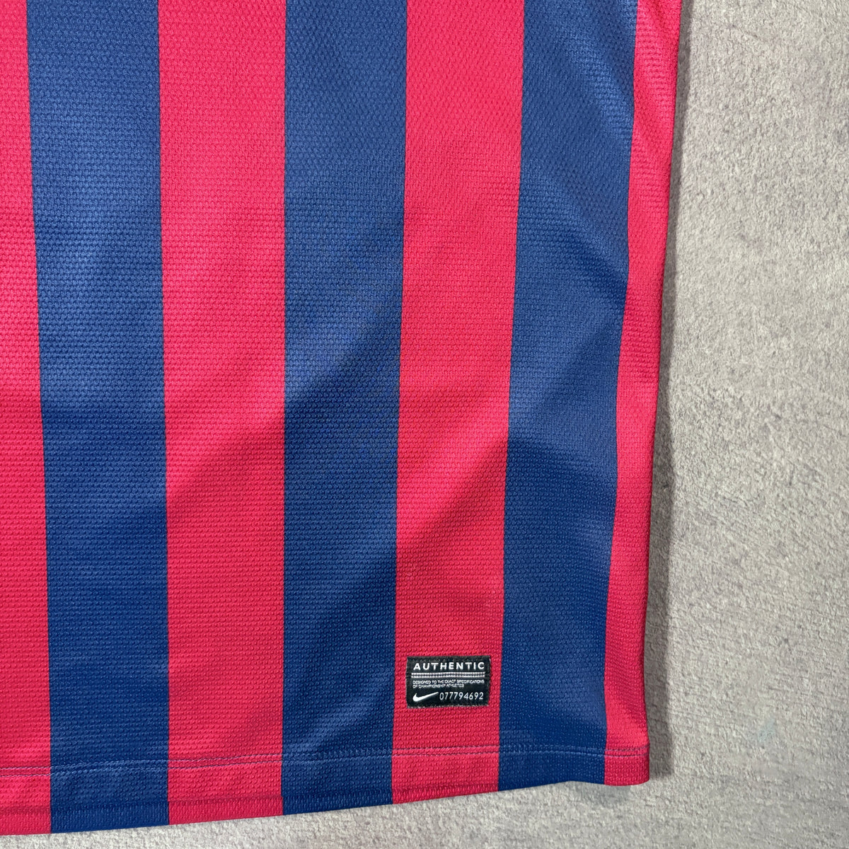 【正規品2013-2014 NIKE Barcelona home XAVI #6】