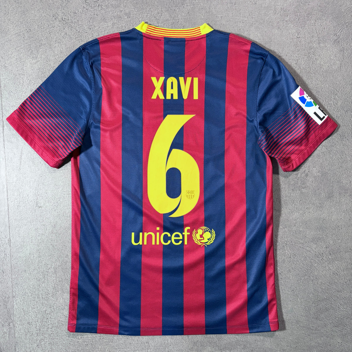 【正規品2013-2014 NIKE Barcelona home XAVI #6】