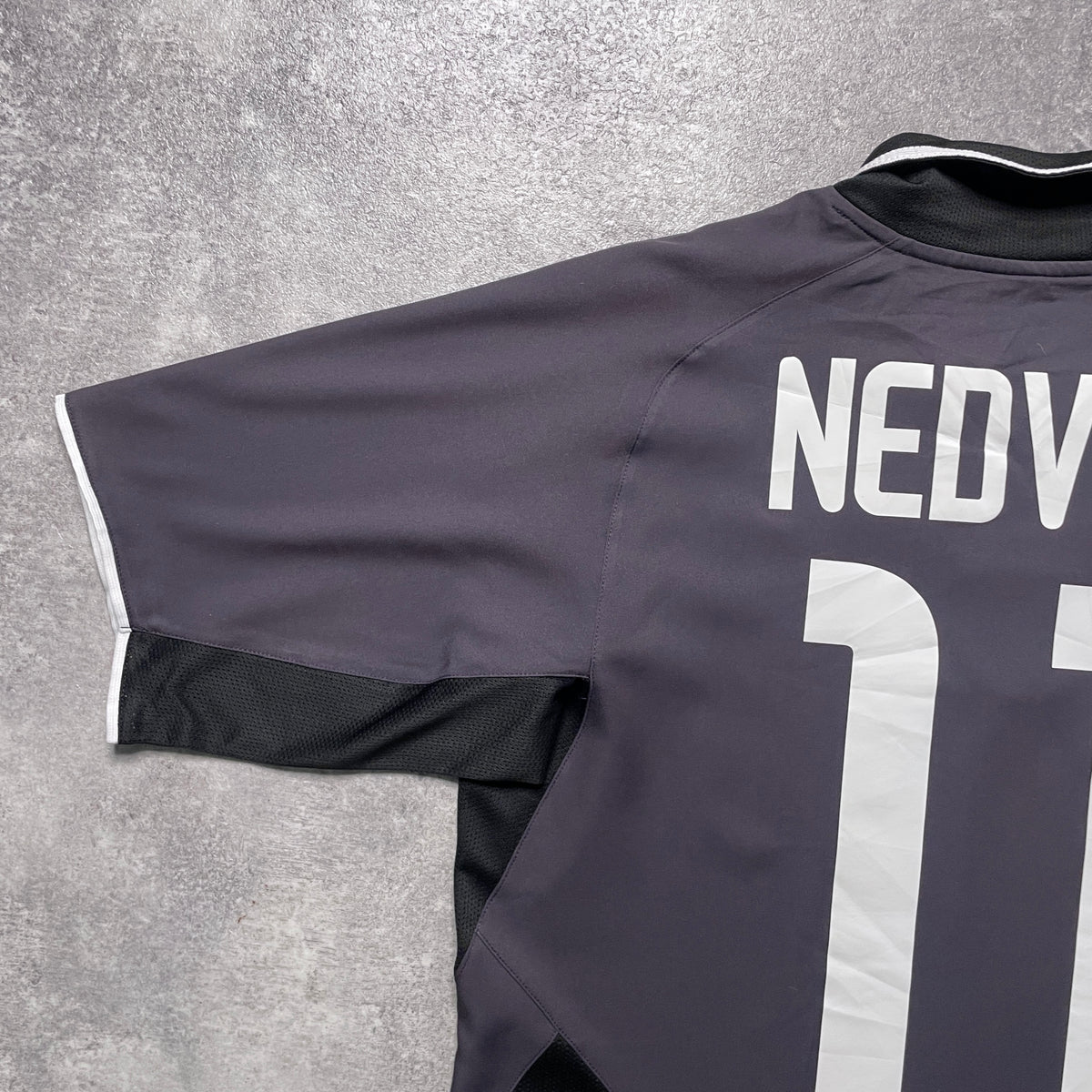 【正規品2003-2004 NIKE Juventus 3rd NEDVED #11】