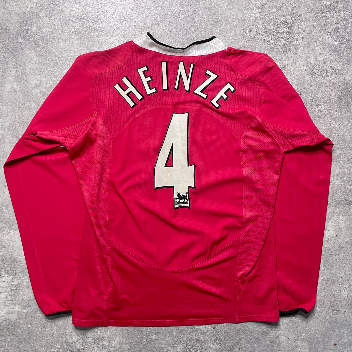 【正規品2004-2006 NIKE Manchester United home L/S HEINZE #4】