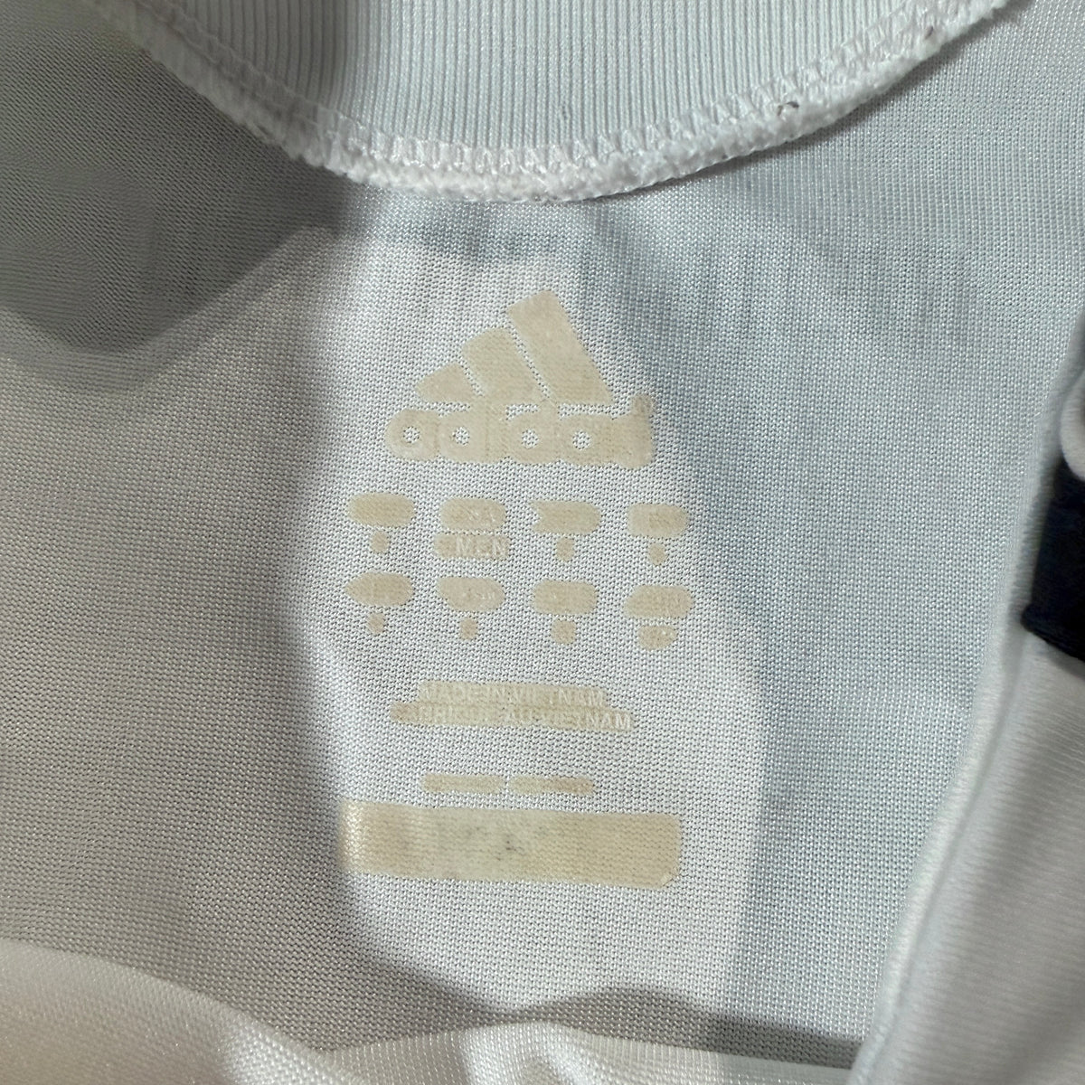 【正規品2009-2010 adidas Real Madrid home BENZEMA #11】