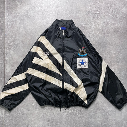 【正規品1992-1993 UMBRO Newcastle United nylon track jacket】