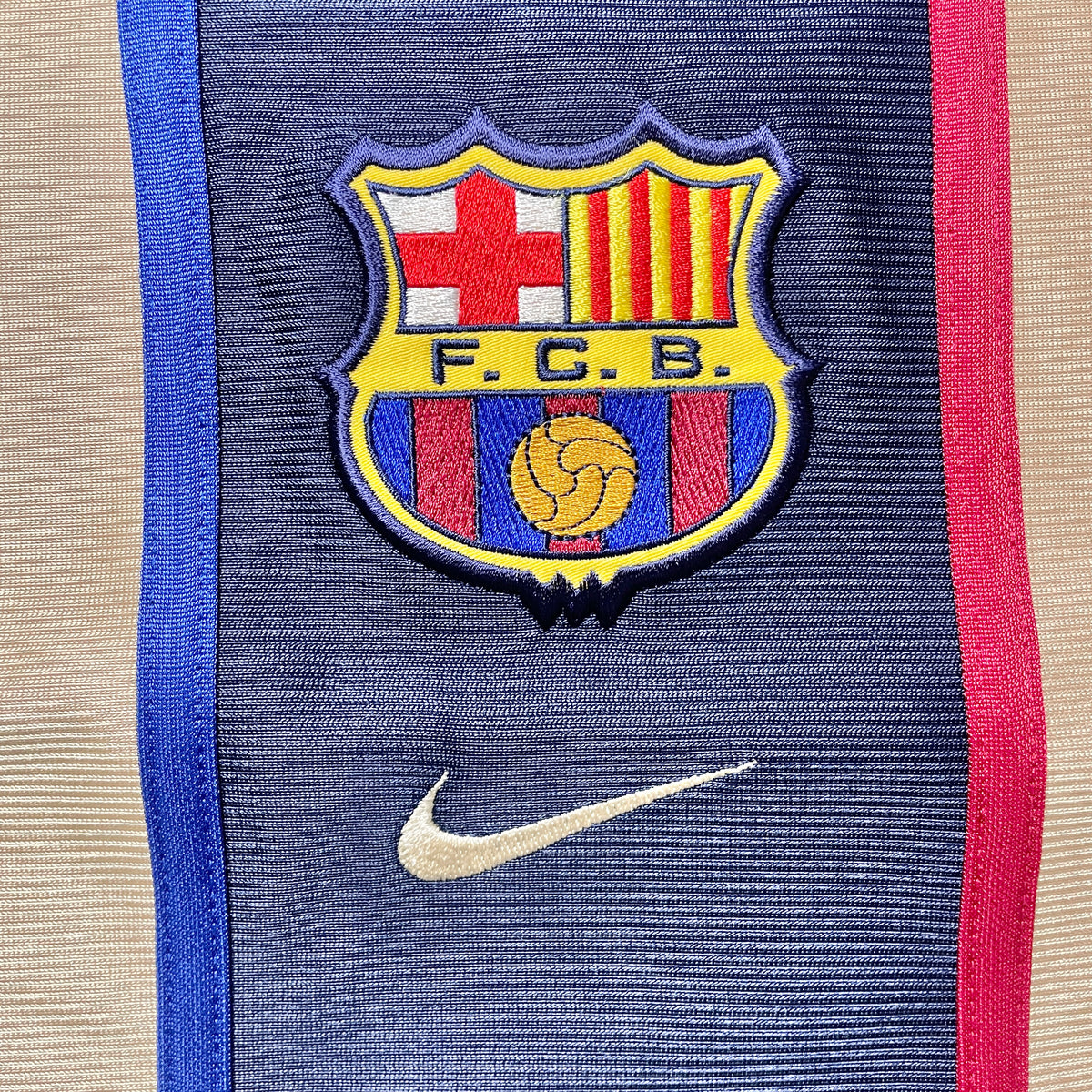 【正規選手支給品2001-2002 NIKE FC Barcelona away L/S shirt】