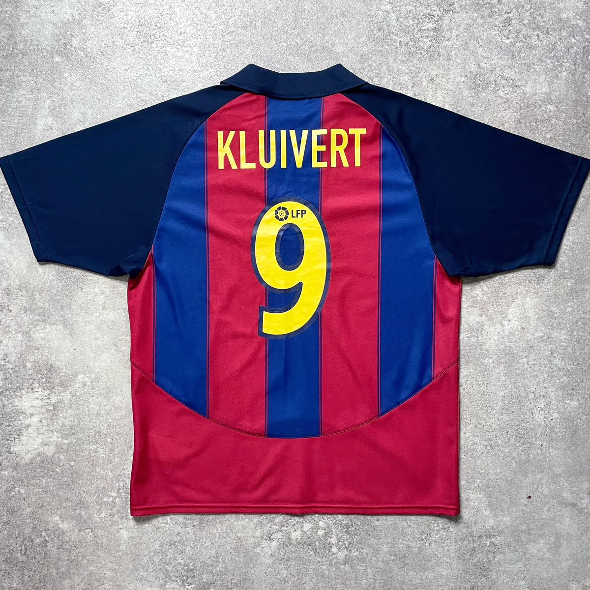 【正規品2003-2004 NIKE Barcelona home Kluivert#9】
